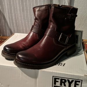NIB Frye Veronica 6" Shortie Boots in Dark Brown